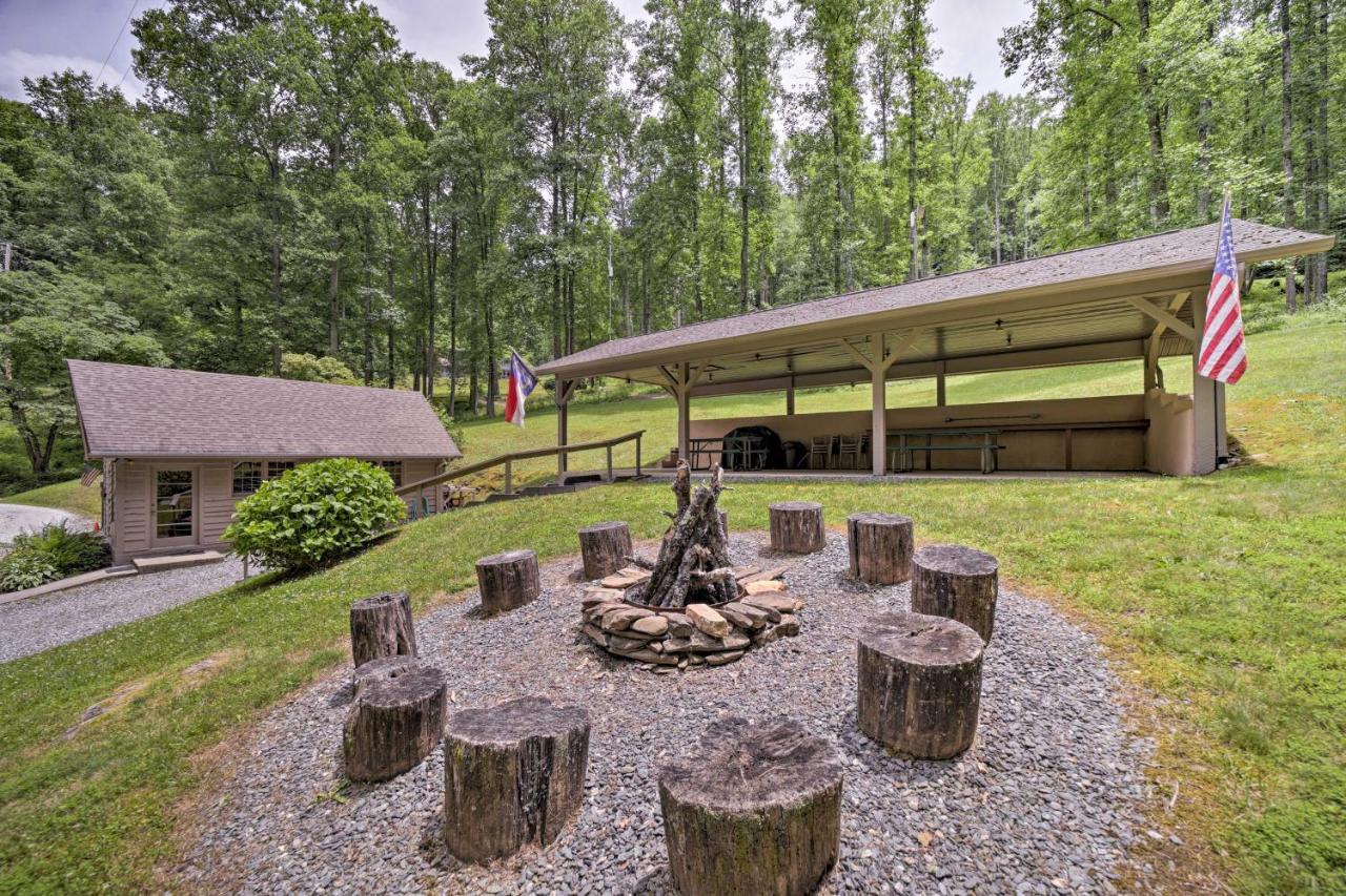 Historic Cabin Grill And Hiking Trail Access! Bryson City Eksteriør bilde