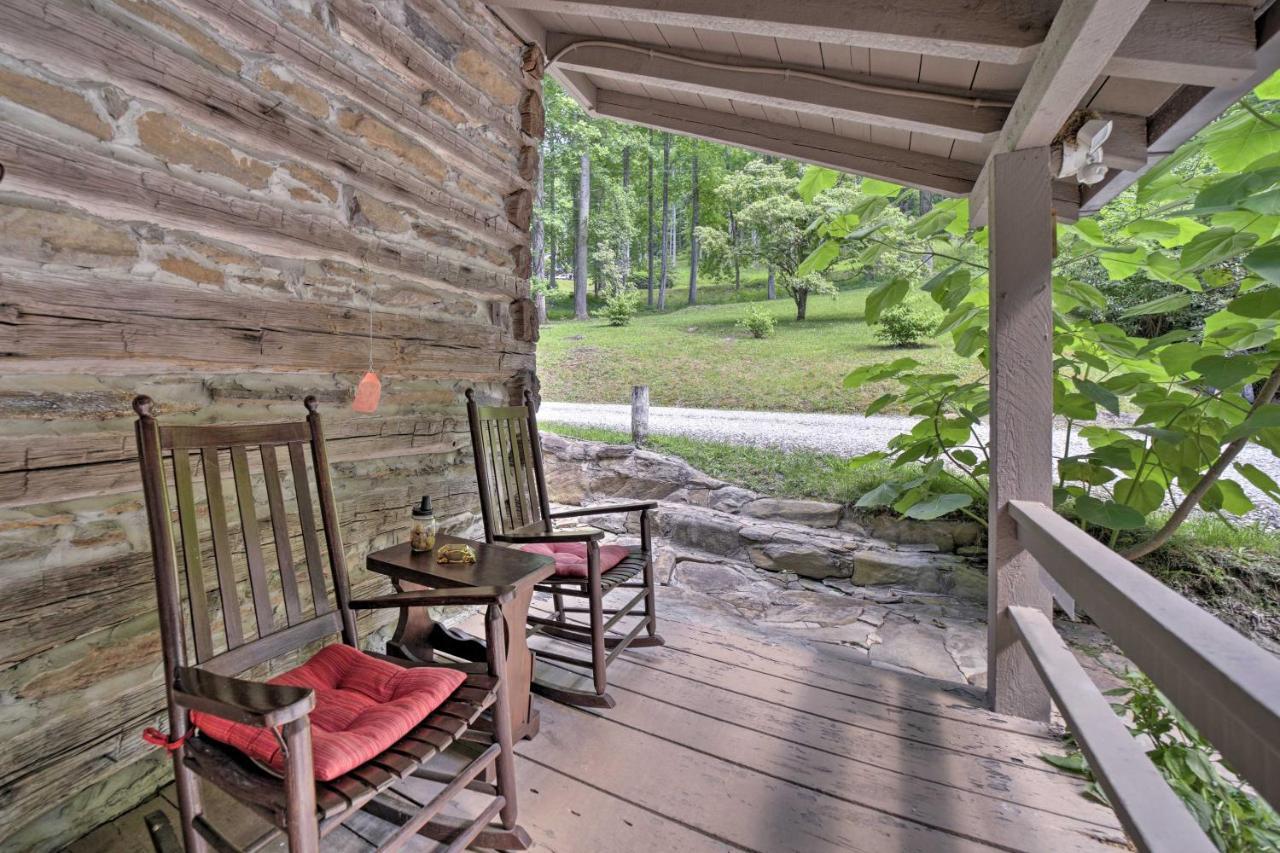 Historic Cabin Grill And Hiking Trail Access! Bryson City Eksteriør bilde