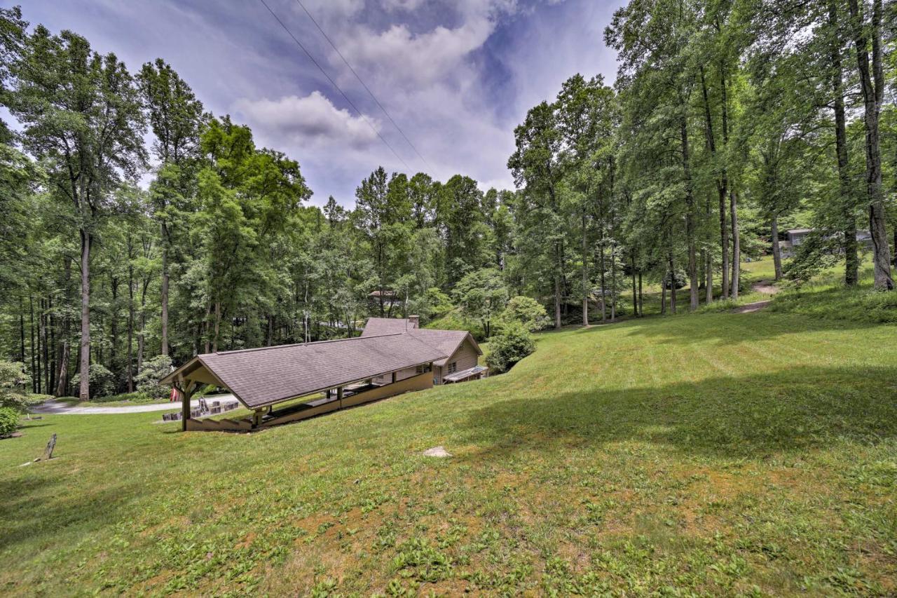 Historic Cabin Grill And Hiking Trail Access! Bryson City Eksteriør bilde